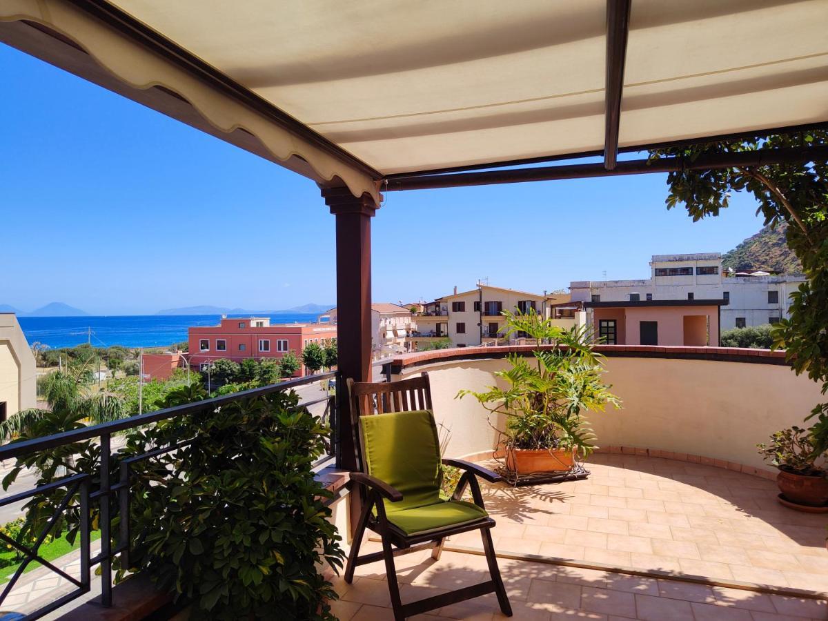 "Appartamento Del Mare Gliaca" Con Vista Isole Eolie,Ampia Terrazza,Wifi E Parcheggio Privato Gratuito 皮拉伊诺 外观 照片