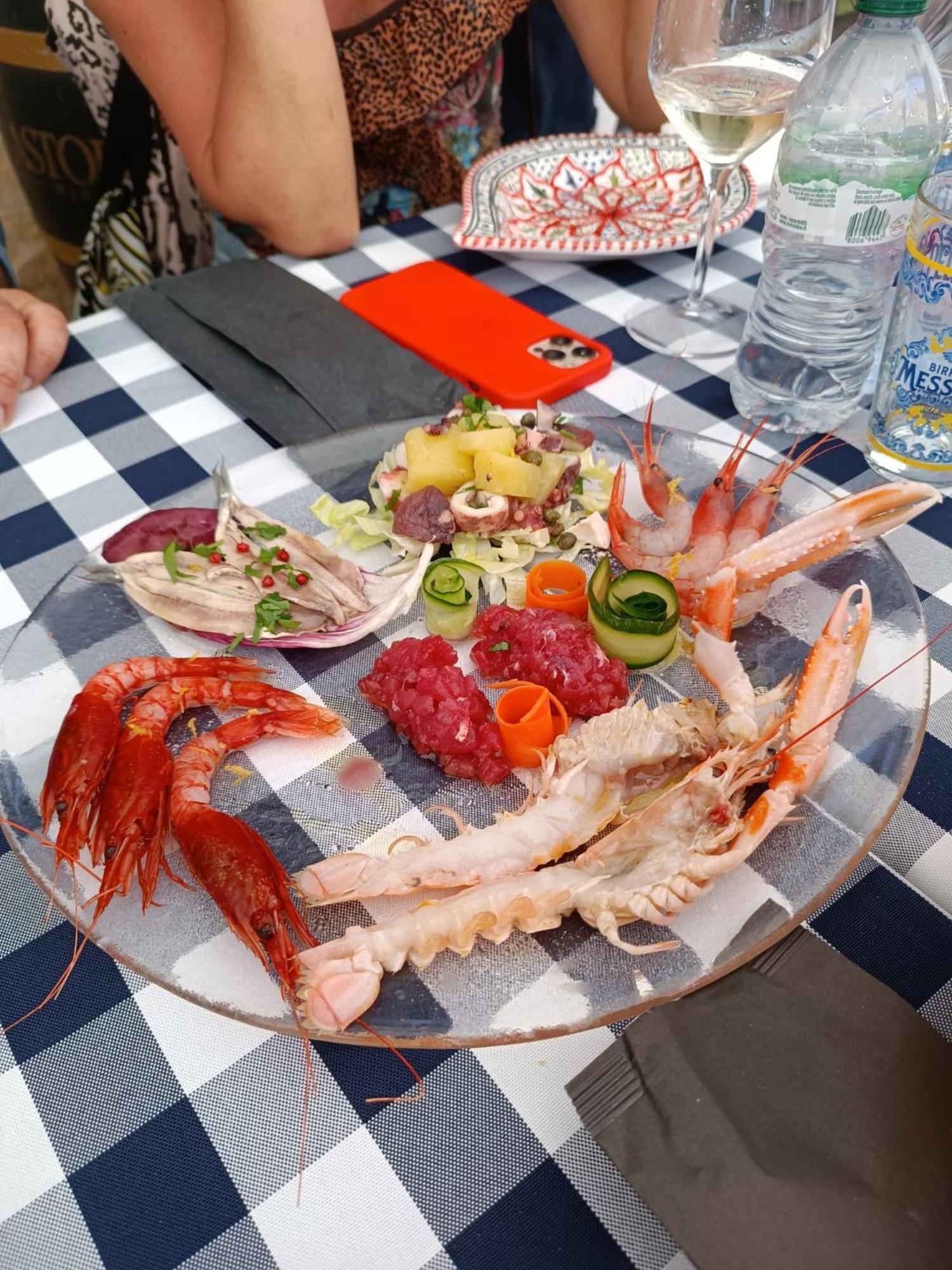 "Appartamento Del Mare Gliaca" Con Vista Isole Eolie,Ampia Terrazza,Wifi E Parcheggio Privato Gratuito 皮拉伊诺 外观 照片