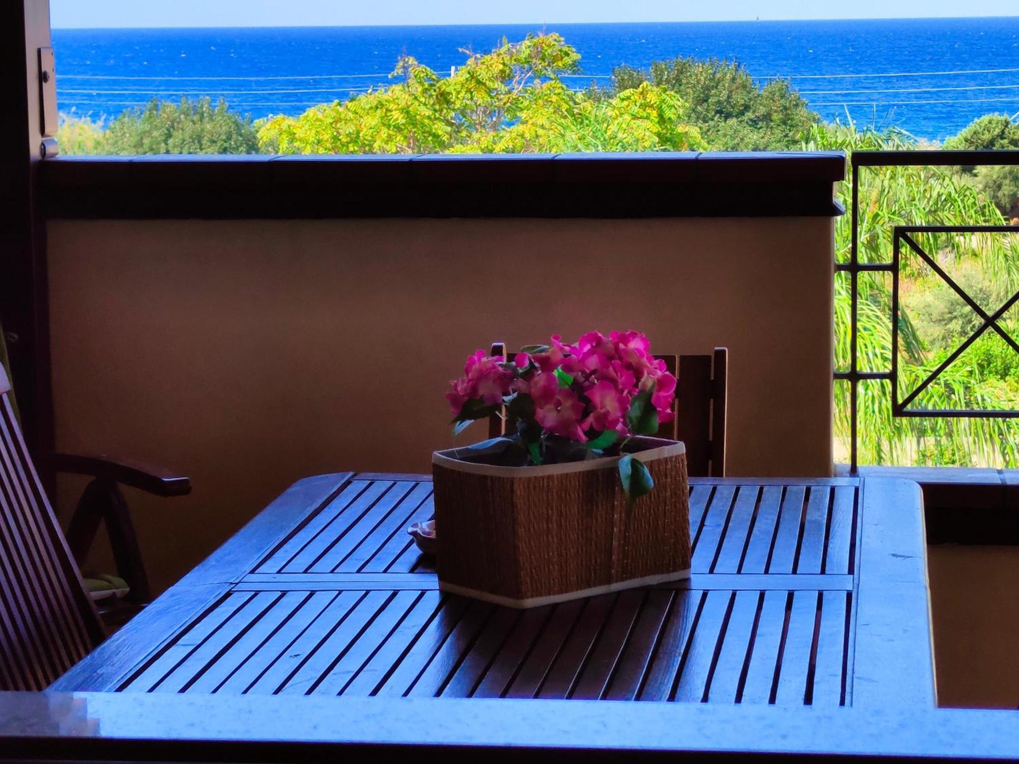 "Appartamento Del Mare Gliaca" Con Vista Isole Eolie,Ampia Terrazza,Wifi E Parcheggio Privato Gratuito 皮拉伊诺 外观 照片