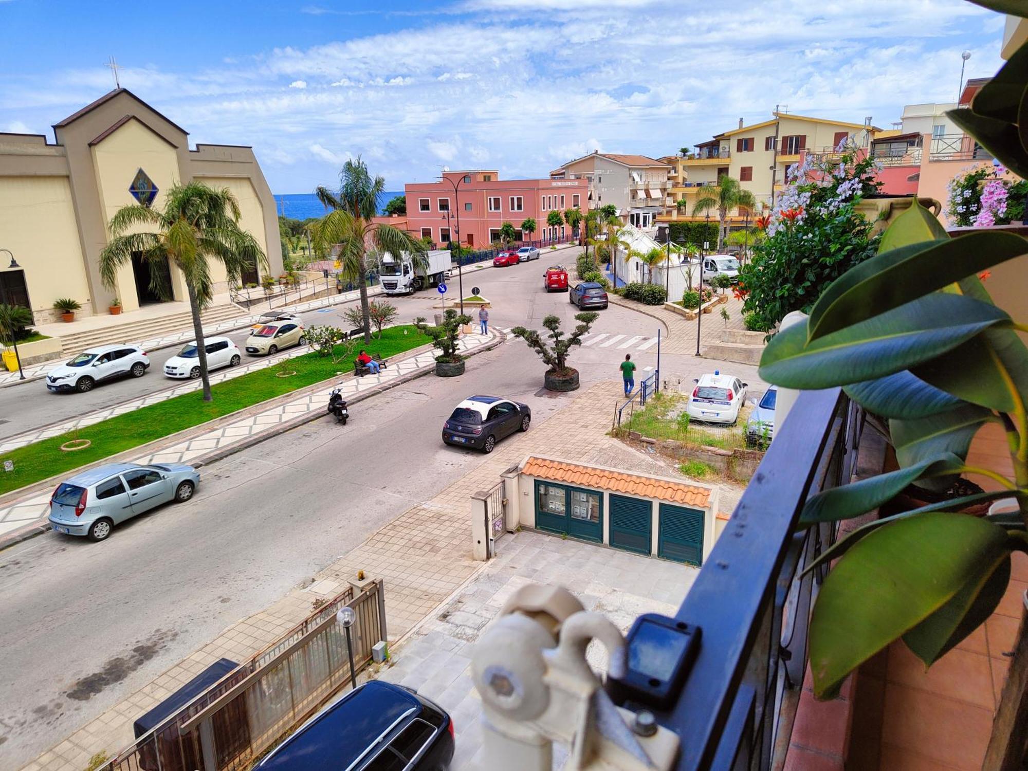 "Appartamento Del Mare Gliaca" Con Vista Isole Eolie,Ampia Terrazza,Wifi E Parcheggio Privato Gratuito 皮拉伊诺 外观 照片